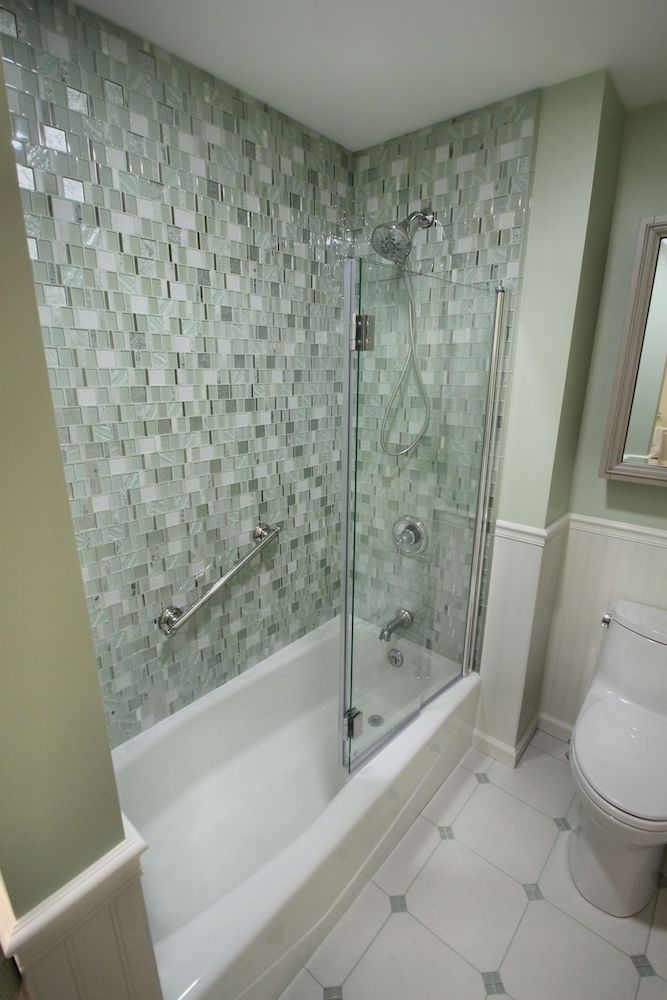Frameless glass enclosure | CT